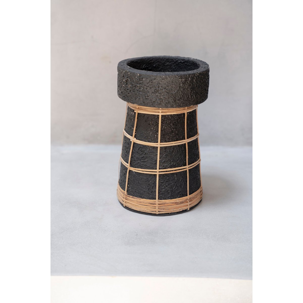 Bougeoir en terre cuite et rotin SERENE noir beige, BAZAR BIZAR