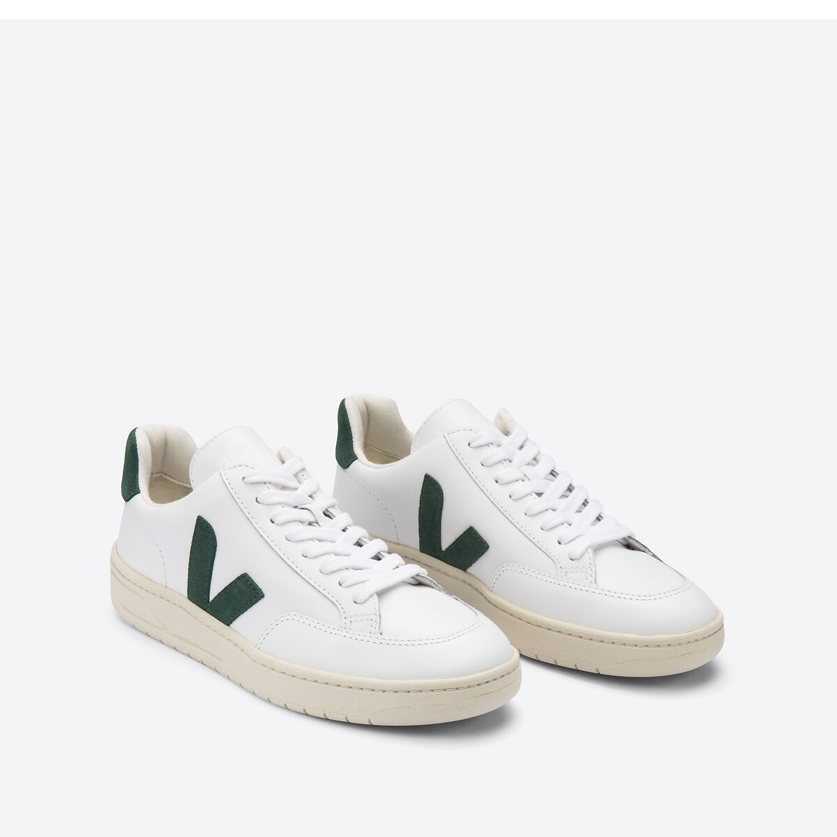 Baskets à lacets en cuir V12 blanc/vert, VEJA