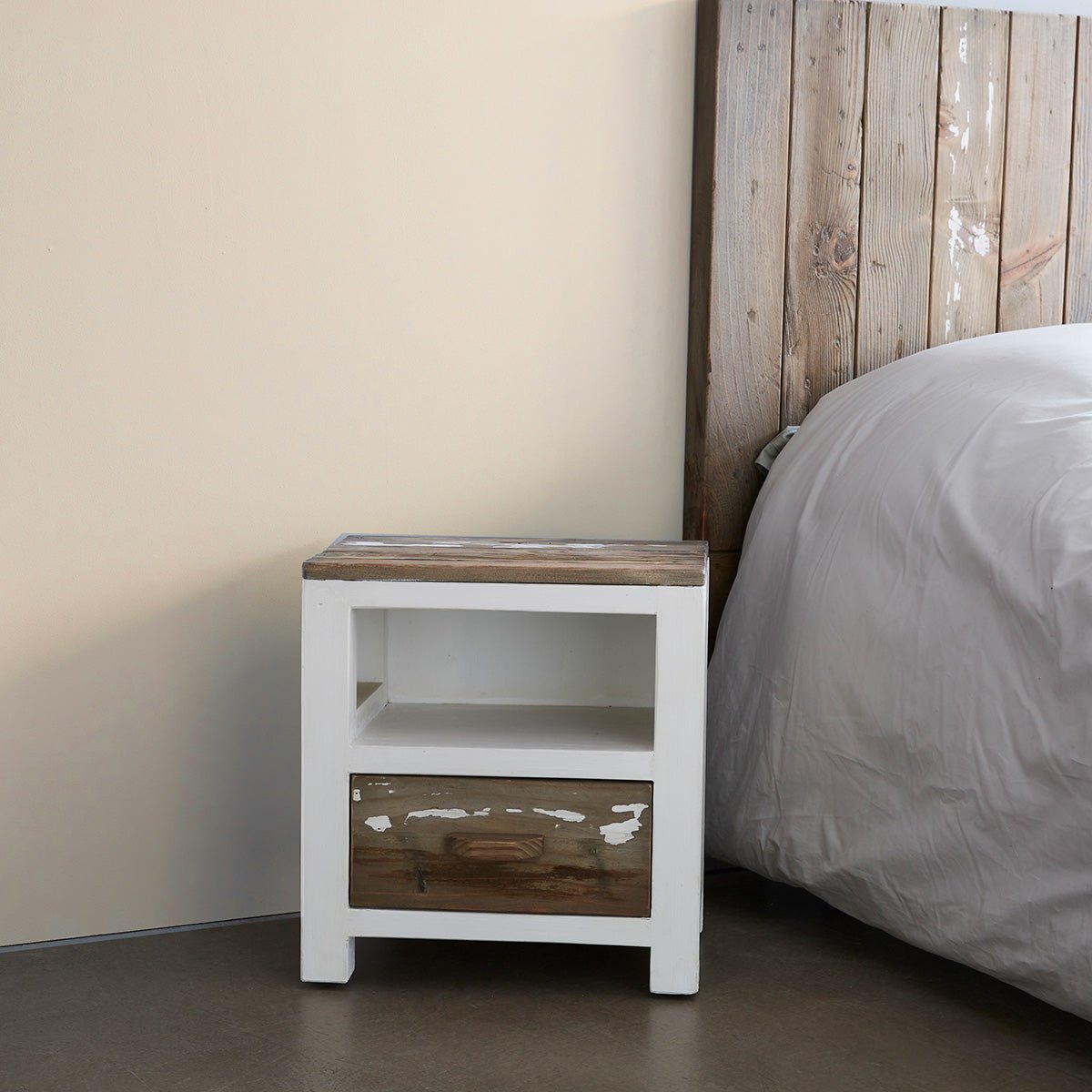 Table de chevet en bois recyclé massif  HONFLEUR blanc, BERAH GETAH