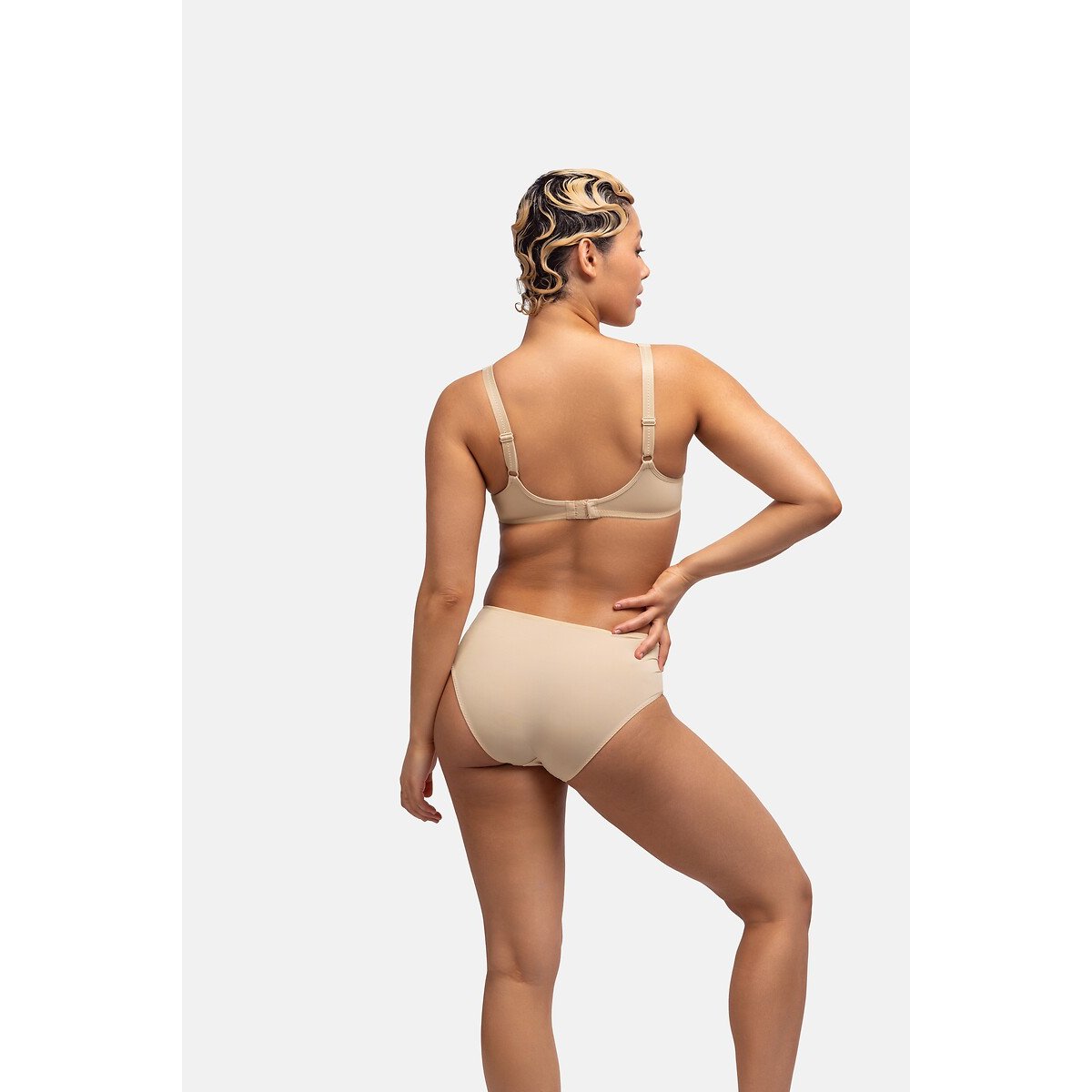 BH met naadloze binnencups Rachel nude, DORINA
