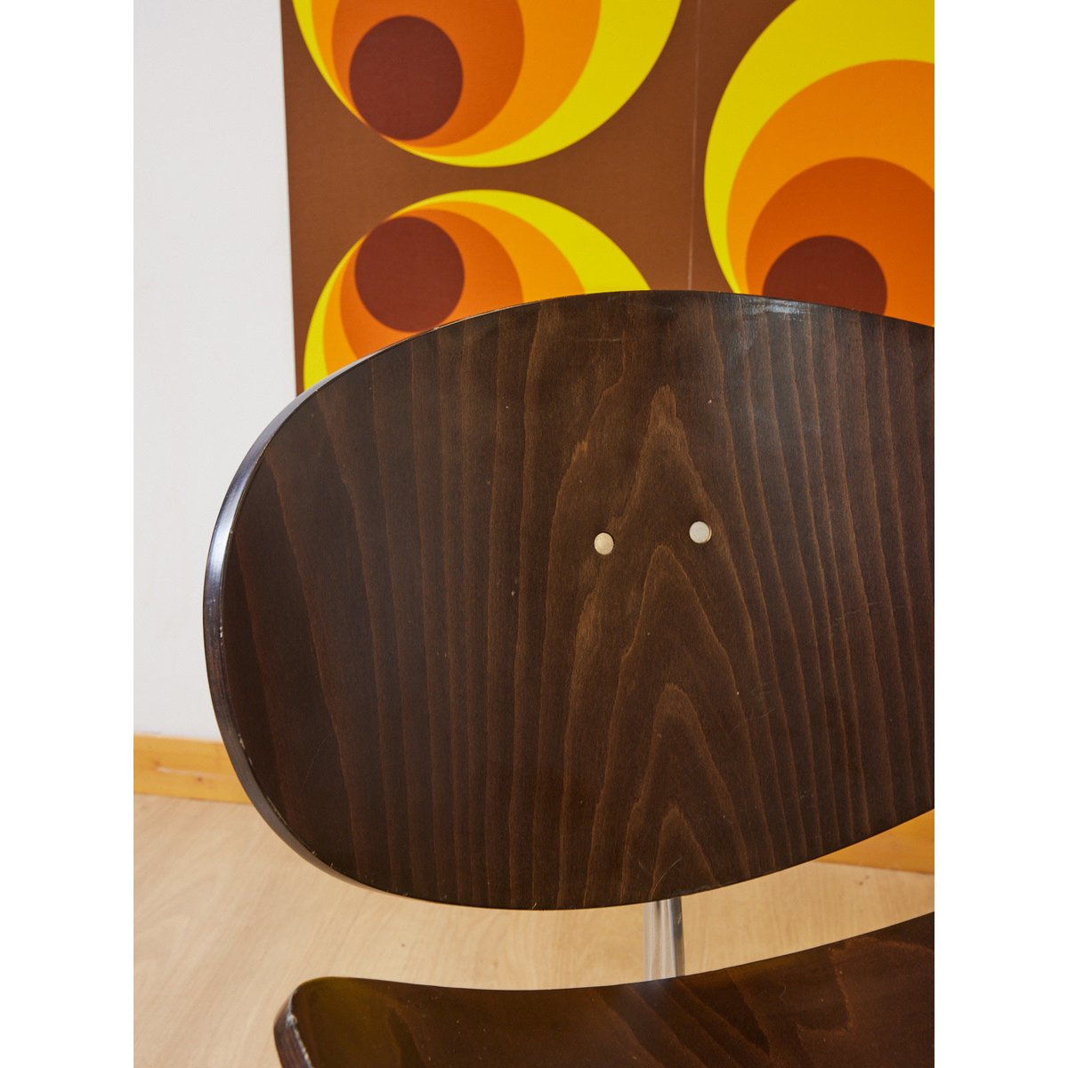 Paire de fauteuils en bois Jakob N°1375 - Bon état bois foncé, DEBONGOUT