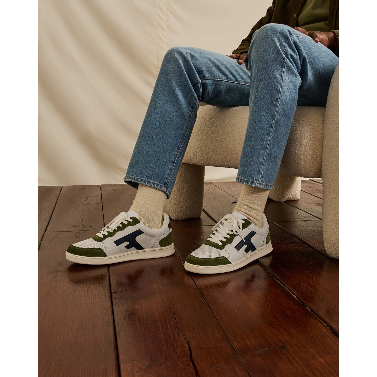 Baskets basses cuir suede HAZEL blanc et kaki, FAGUO
