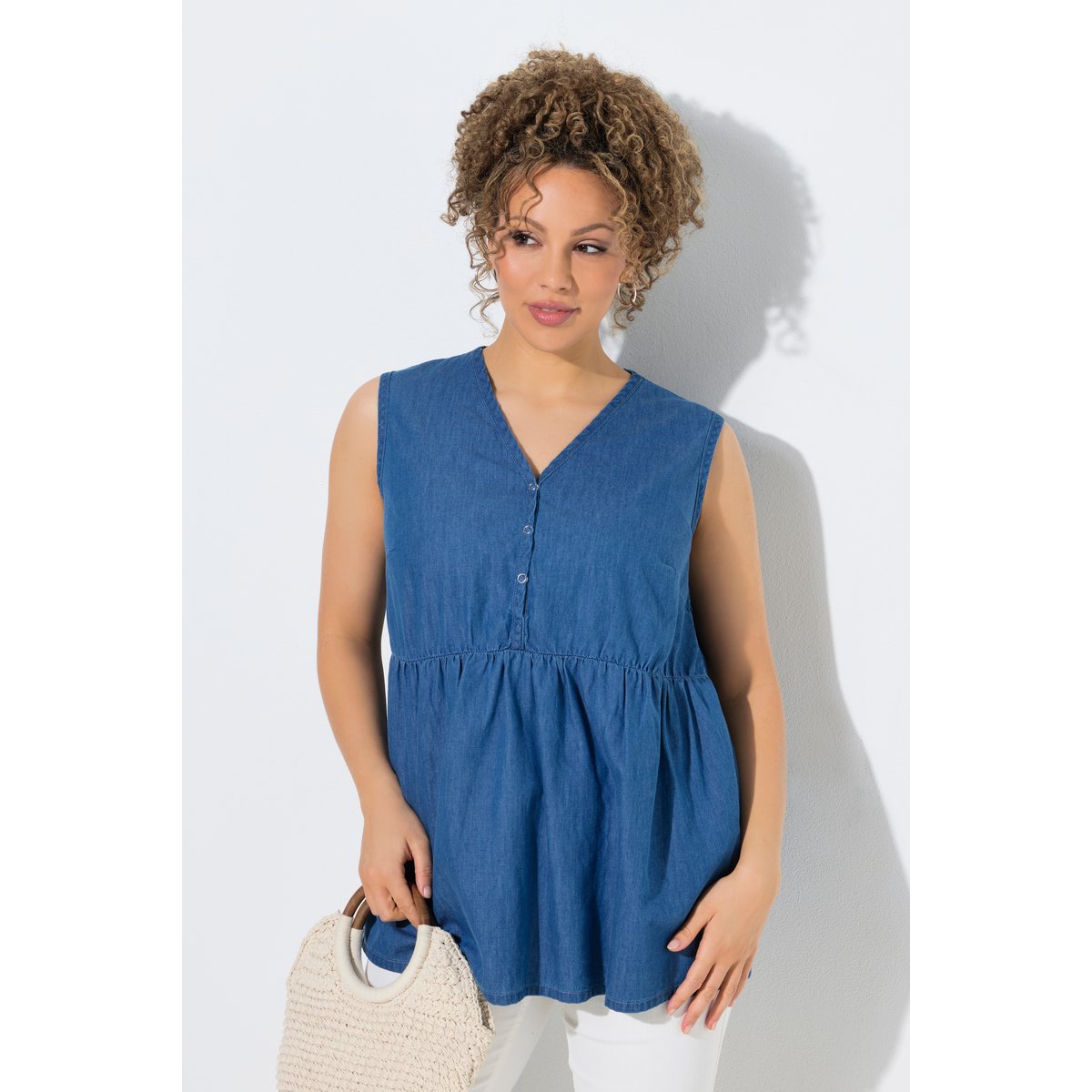 Blouse en jean, coupe A, col V, sans manches bleu clair, ULLA POPKEN