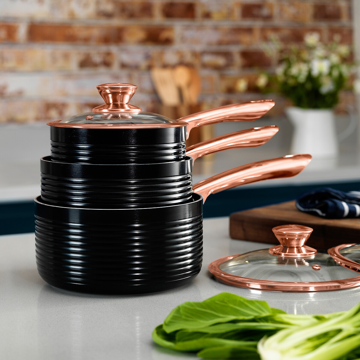3-Piece Linear Saucepan Set in Black black, TOWER