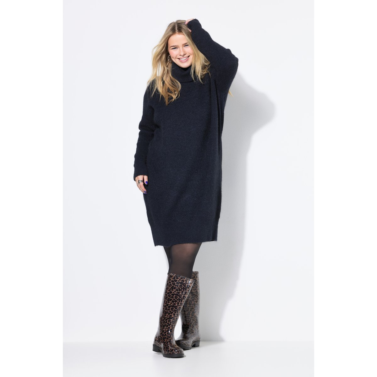 Robe oversize en maille, longueur mini marine, STUDIO UNTOLD