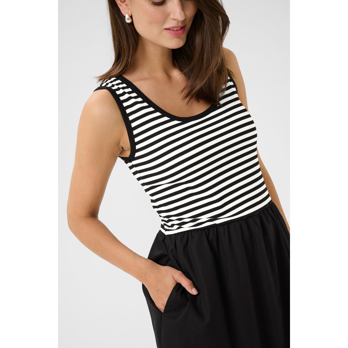 Dress noir/blanc stripes, CULTURE