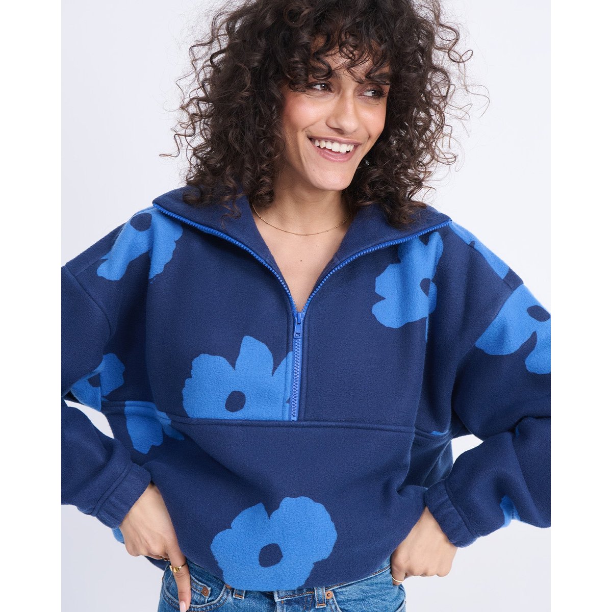 Sweat en polaire recyclée imprimé fleuri bleu, EMOI EMOI