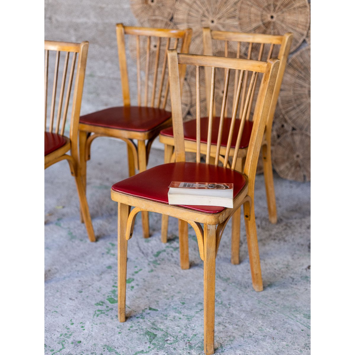 Paire de chaises Baumann Alma N°1981 - Bon état bois clair, DEBONGOUT