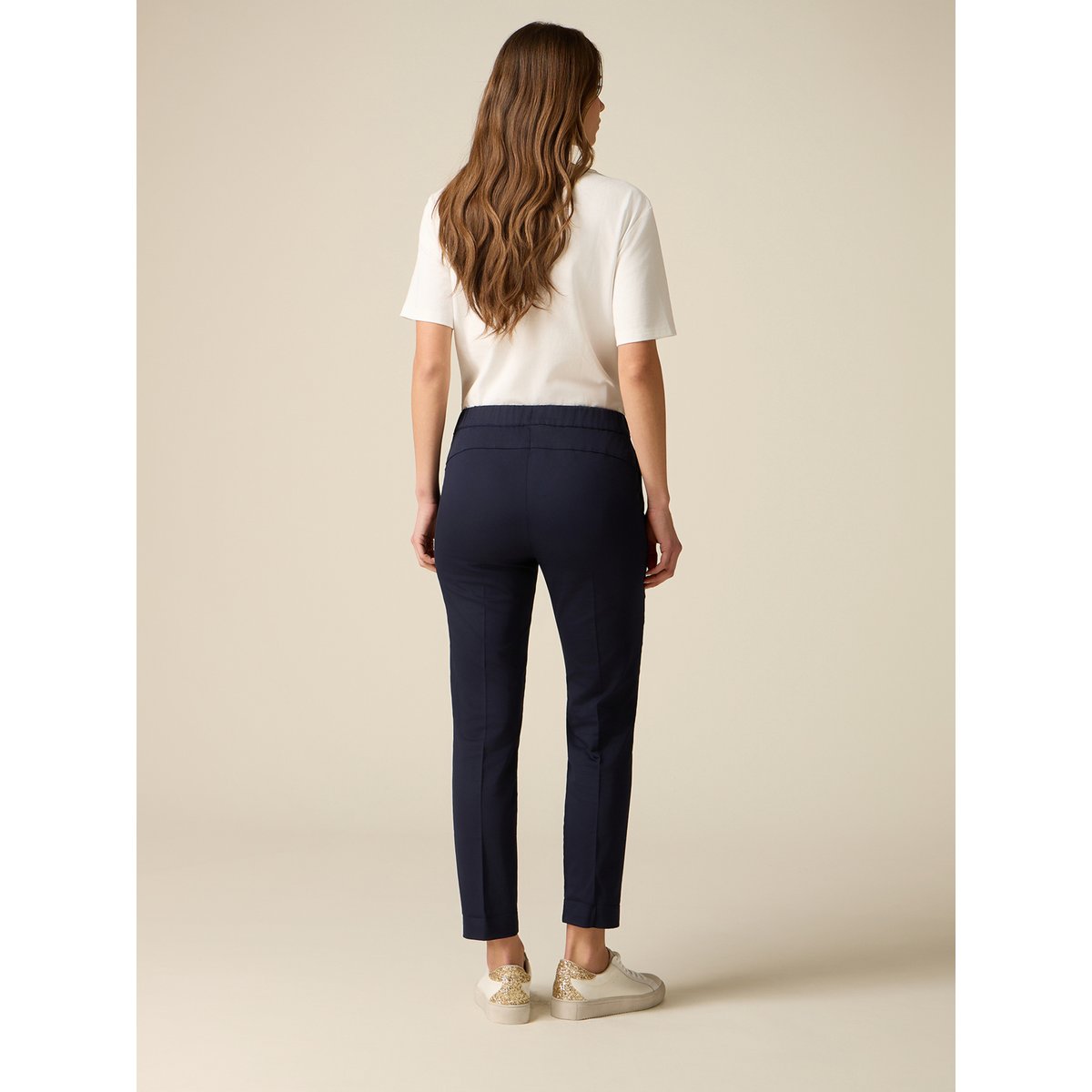 Chinos bleu, OLTRE