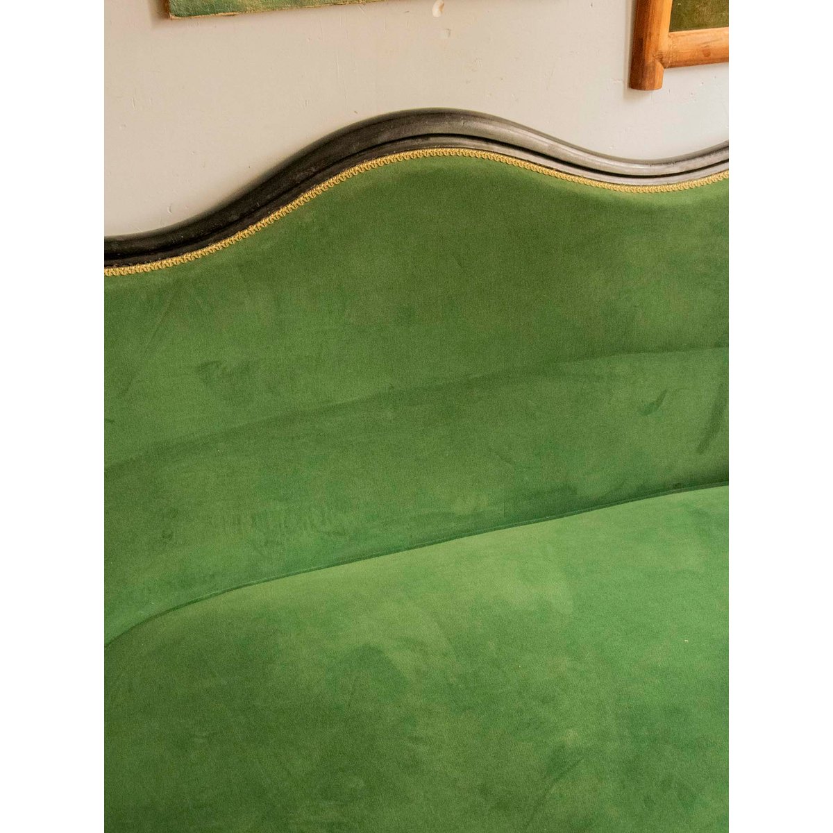 Banquette au style Louis-Philippe en velours retapissé Martine N°57 - Bon état vert foncé, DEBONGOUT