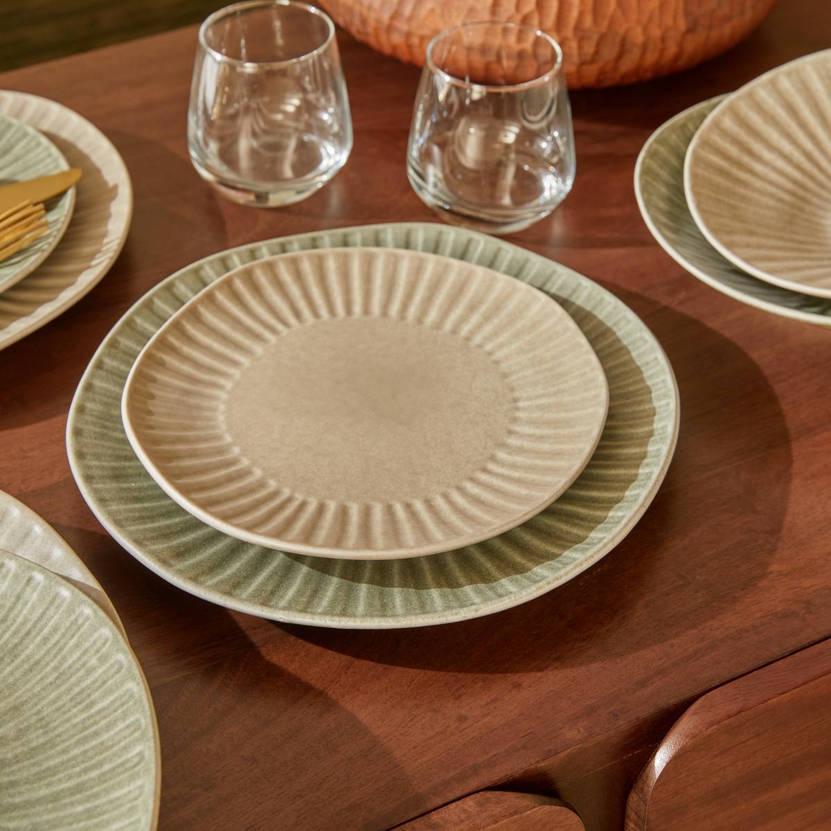 Lot de 4 assiettes dessert ronde en faïence NYERO beige, ATMOSPHERA