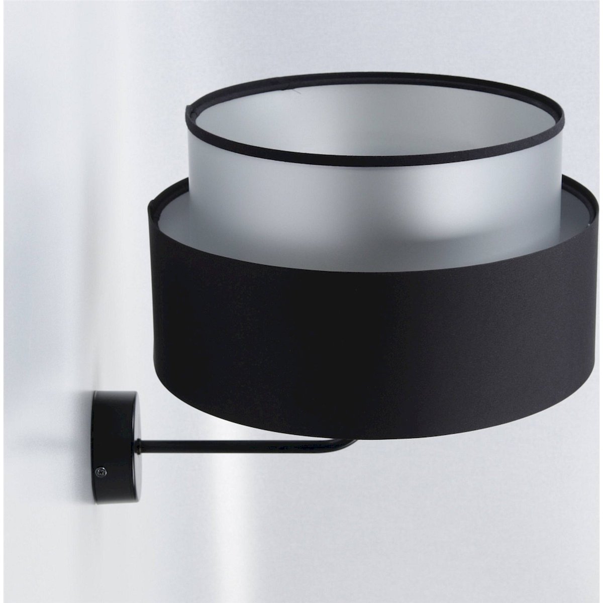Applique murale ronde en tissu, DUO ELLEGANT noir satin avec intérieur argenté, BPS KONCEPT