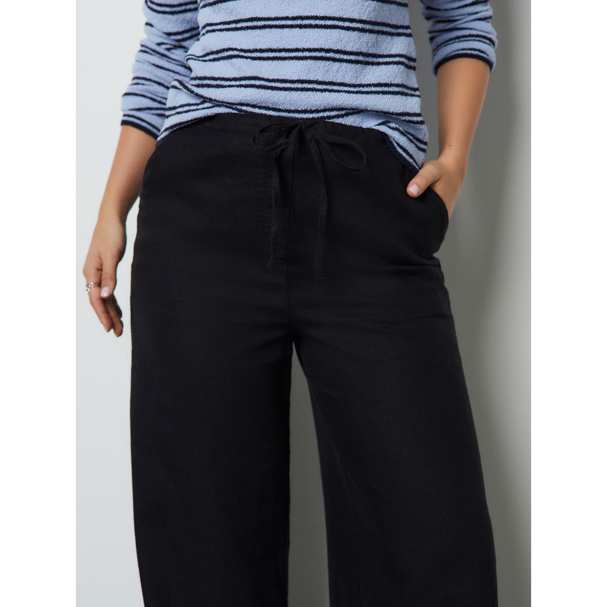 Pantalon en mélange de lin coupe large noir, NEXT