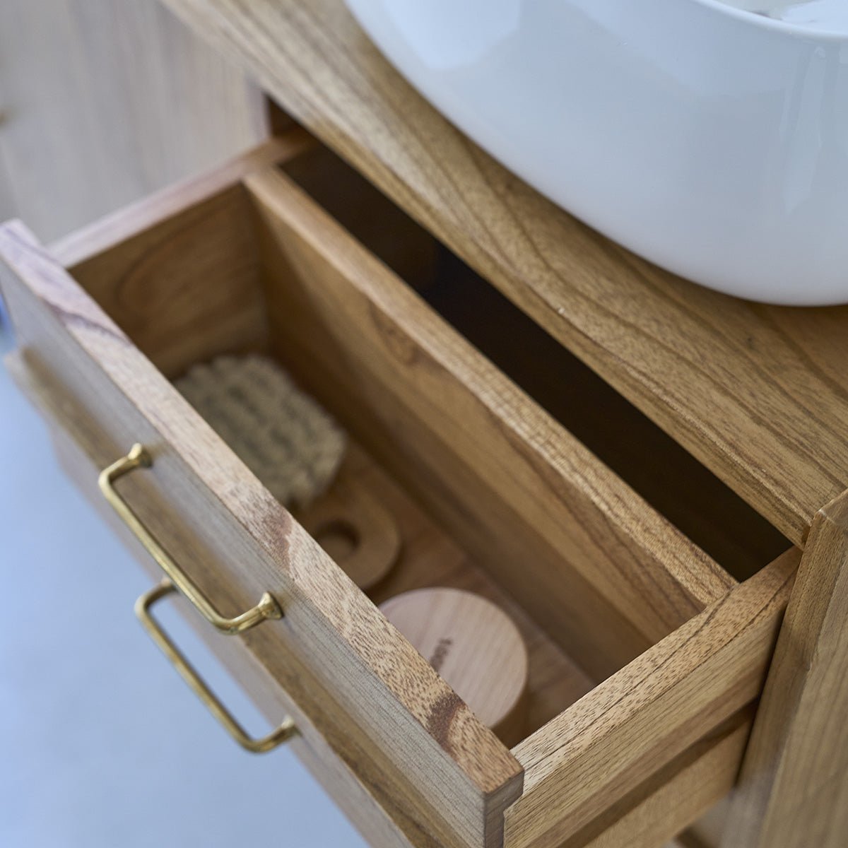 Meuble sous vasque en bois massif 135 cm FIFTIES naturel, BERAH GETAH