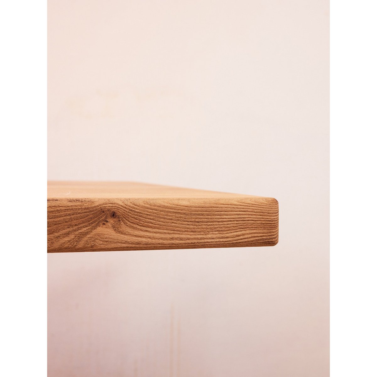 Grande table à manger en bois massif et sablé Romy N°1507 - Bon état bois clair, DEBONGOUT