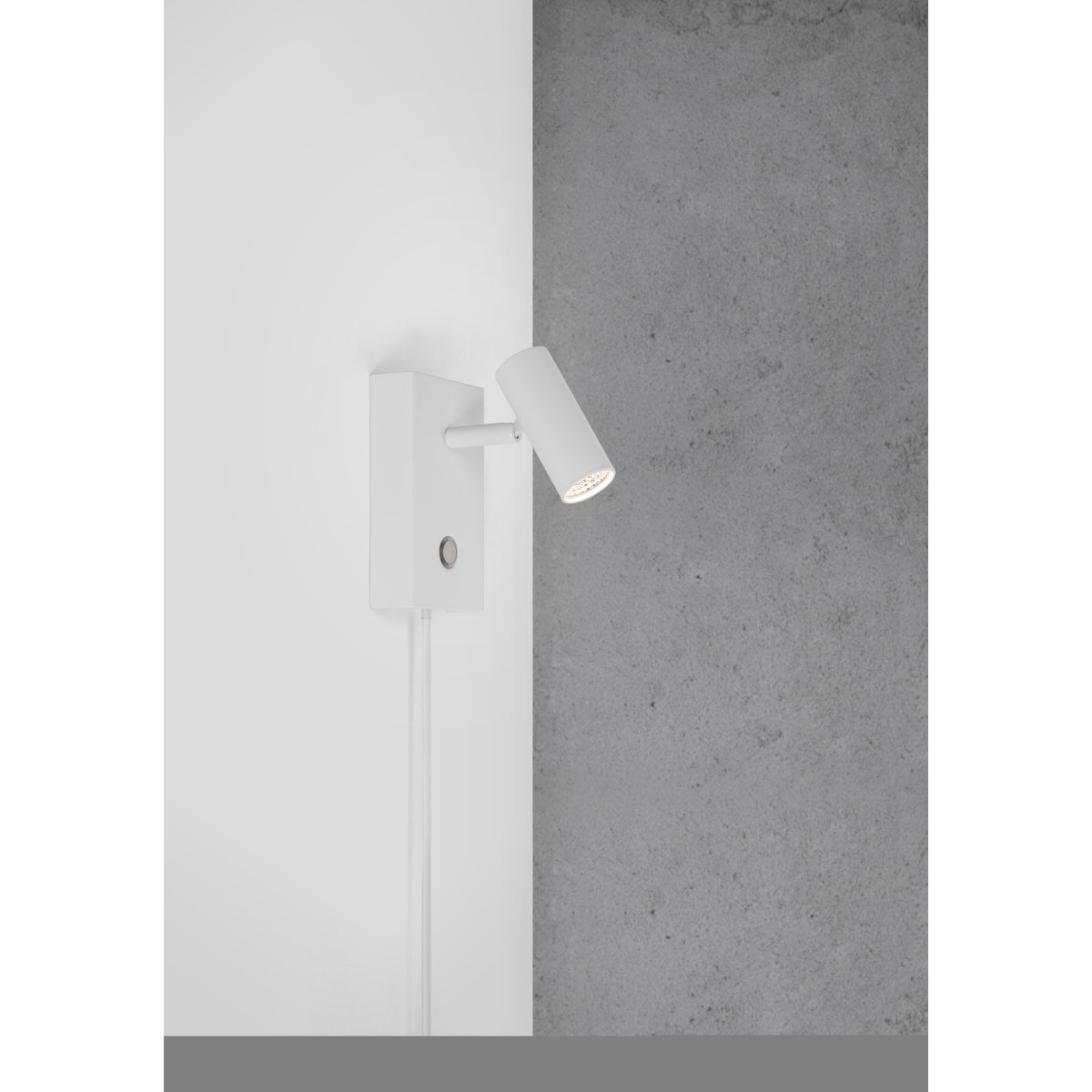 Applique murale spot orientable minimaliste en métal, OMARI blanc, NORDLUX