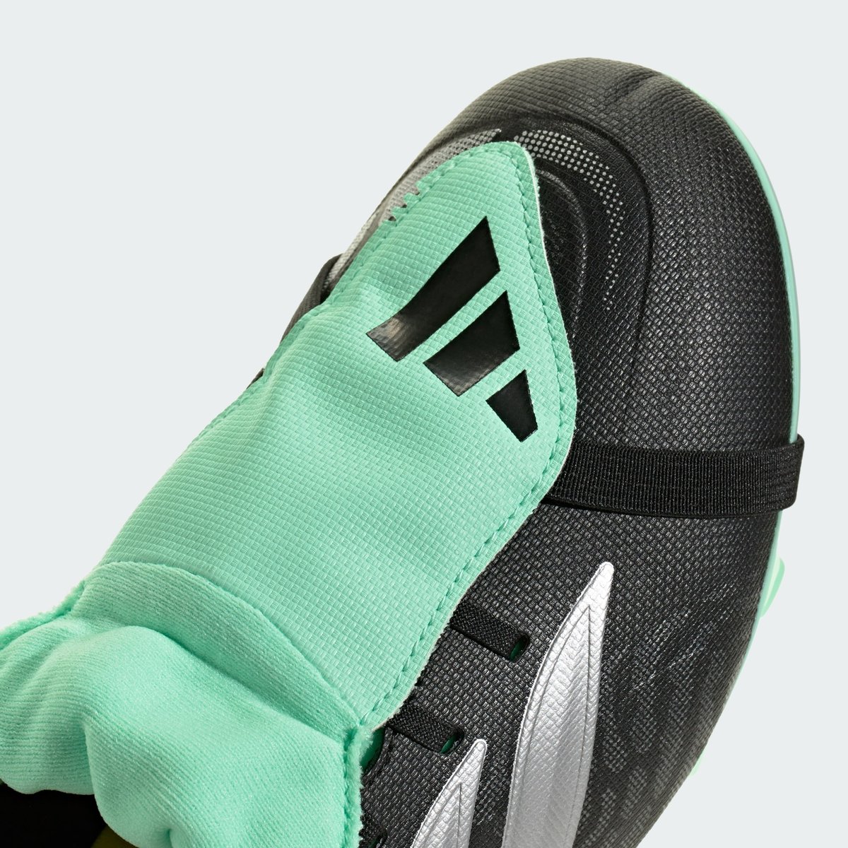 Chaussure De Football Languette Rabattue Predator Club Terrain Souple/Multi-Surfaces core black / silver metallic / pulse mint, adidas Performance