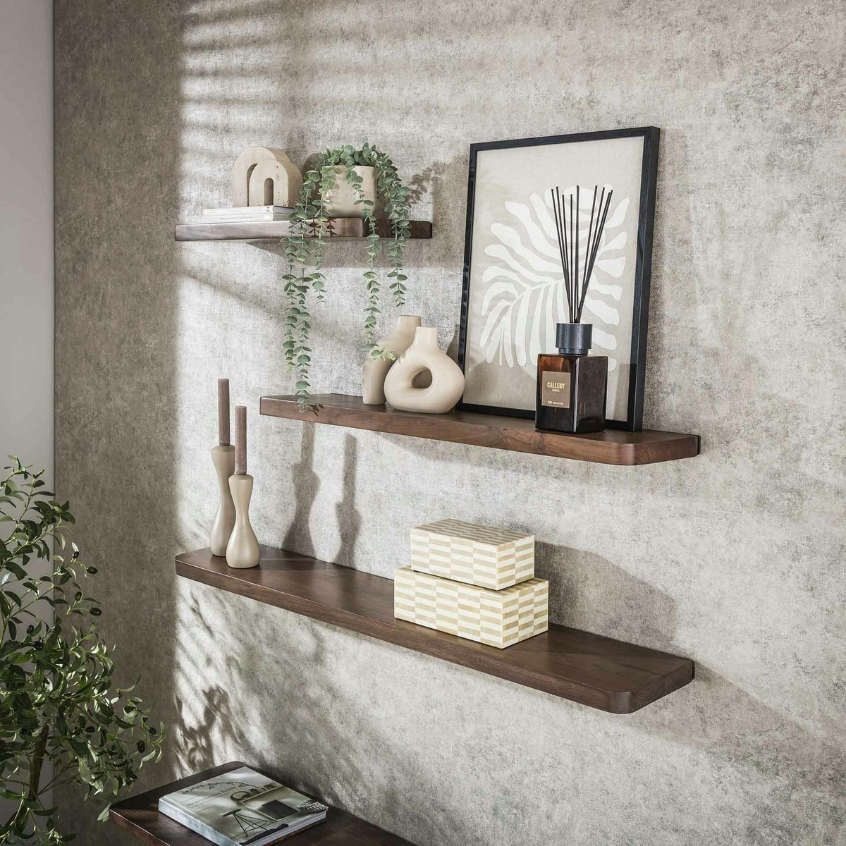 Etagère murale bois d’acacia brun bords arrondis 60 cm NAKO marron, PIER IMPORT