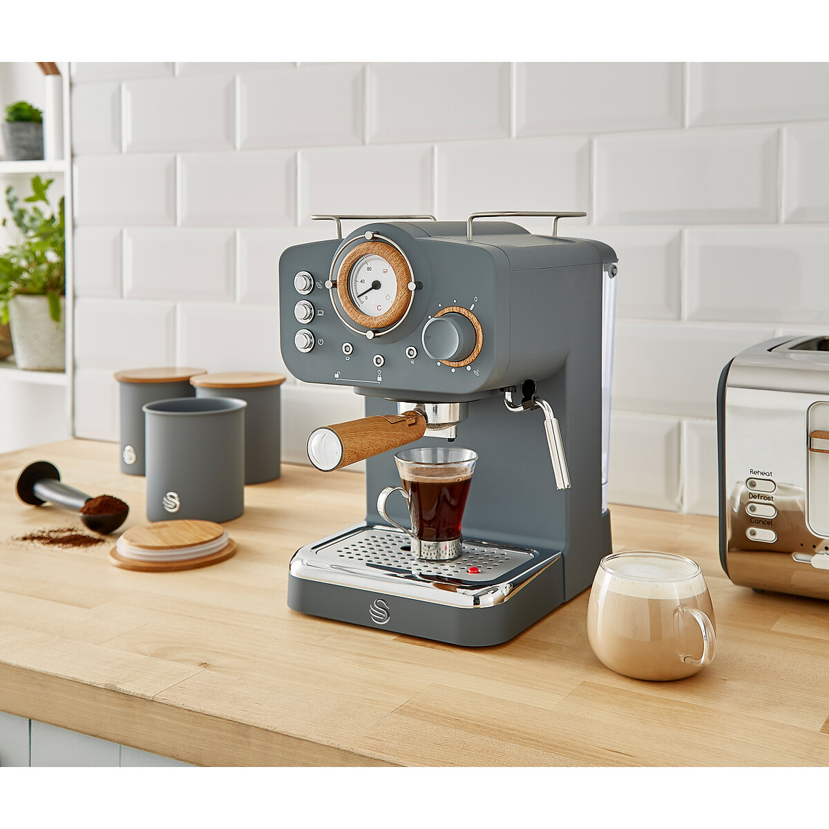 Nordic Pump Espresso Coffee Machine - SK22110 grey, SWAN