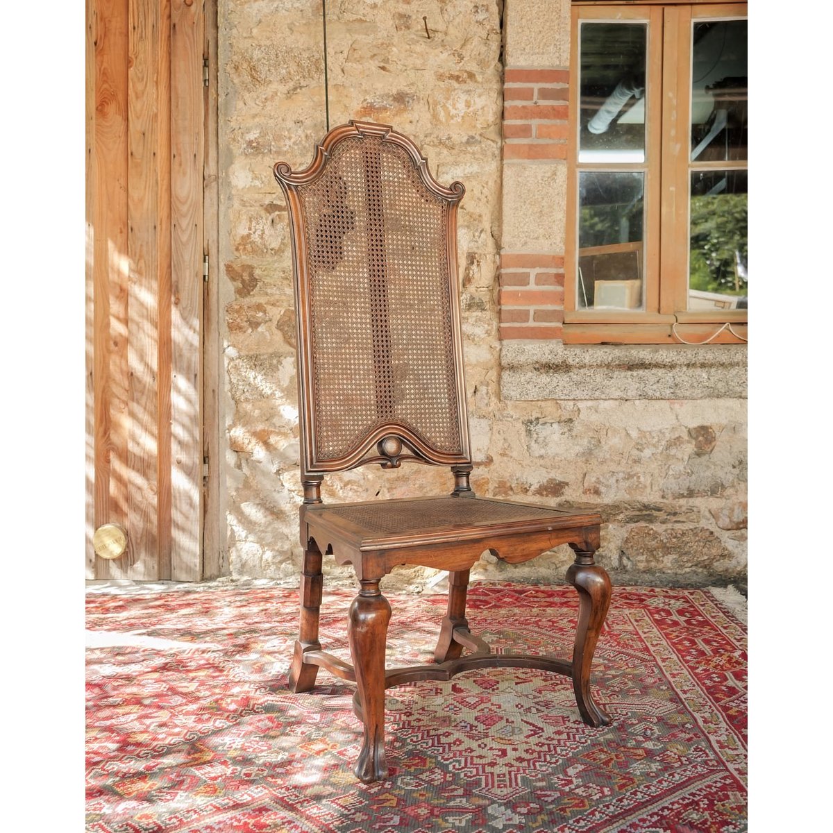 Grande chaise de style italienne Claude N°1648 - Bon état bois foncé, DEBONGOUT