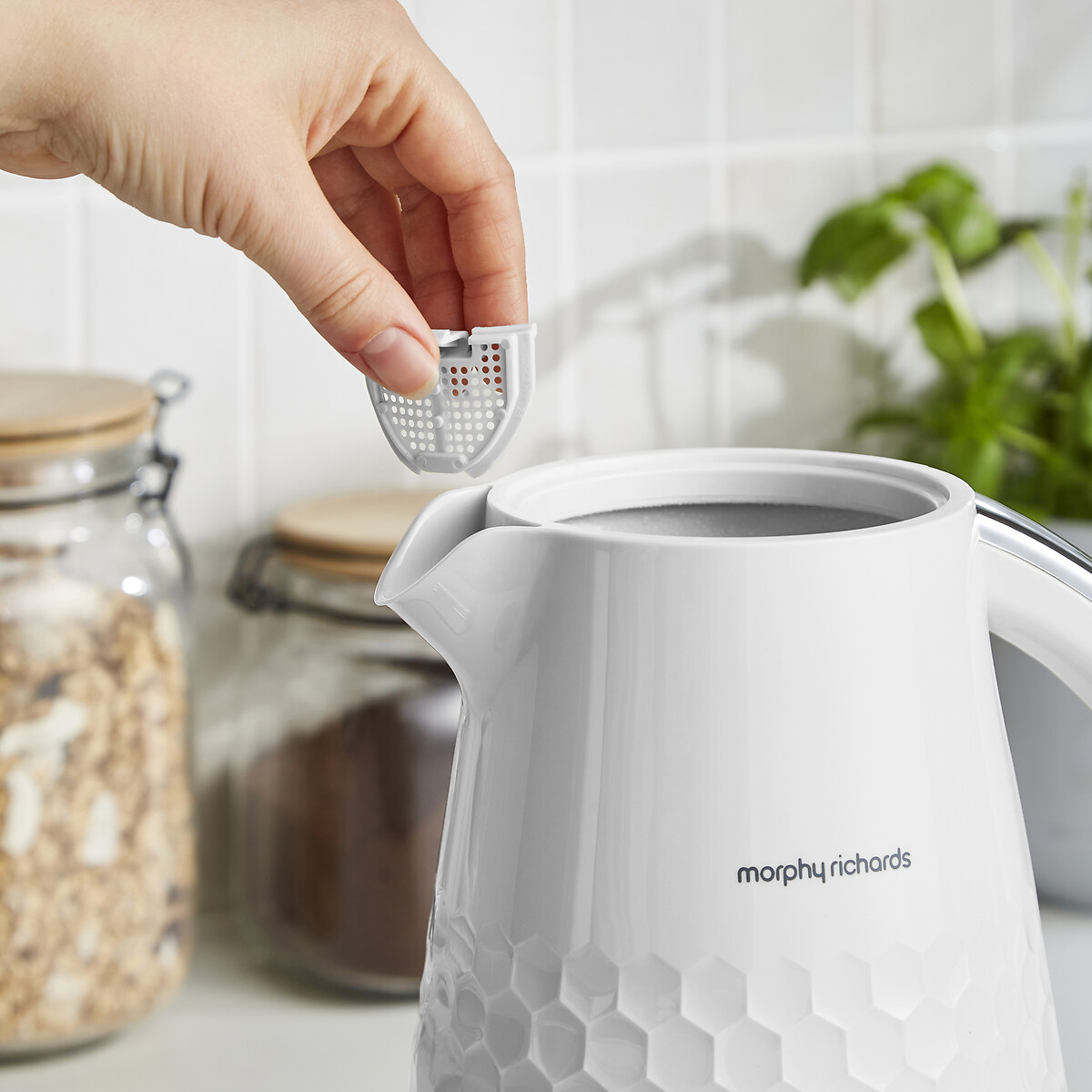 Hive 1.5L Jug Kettle white, MORPHY RICHARDS