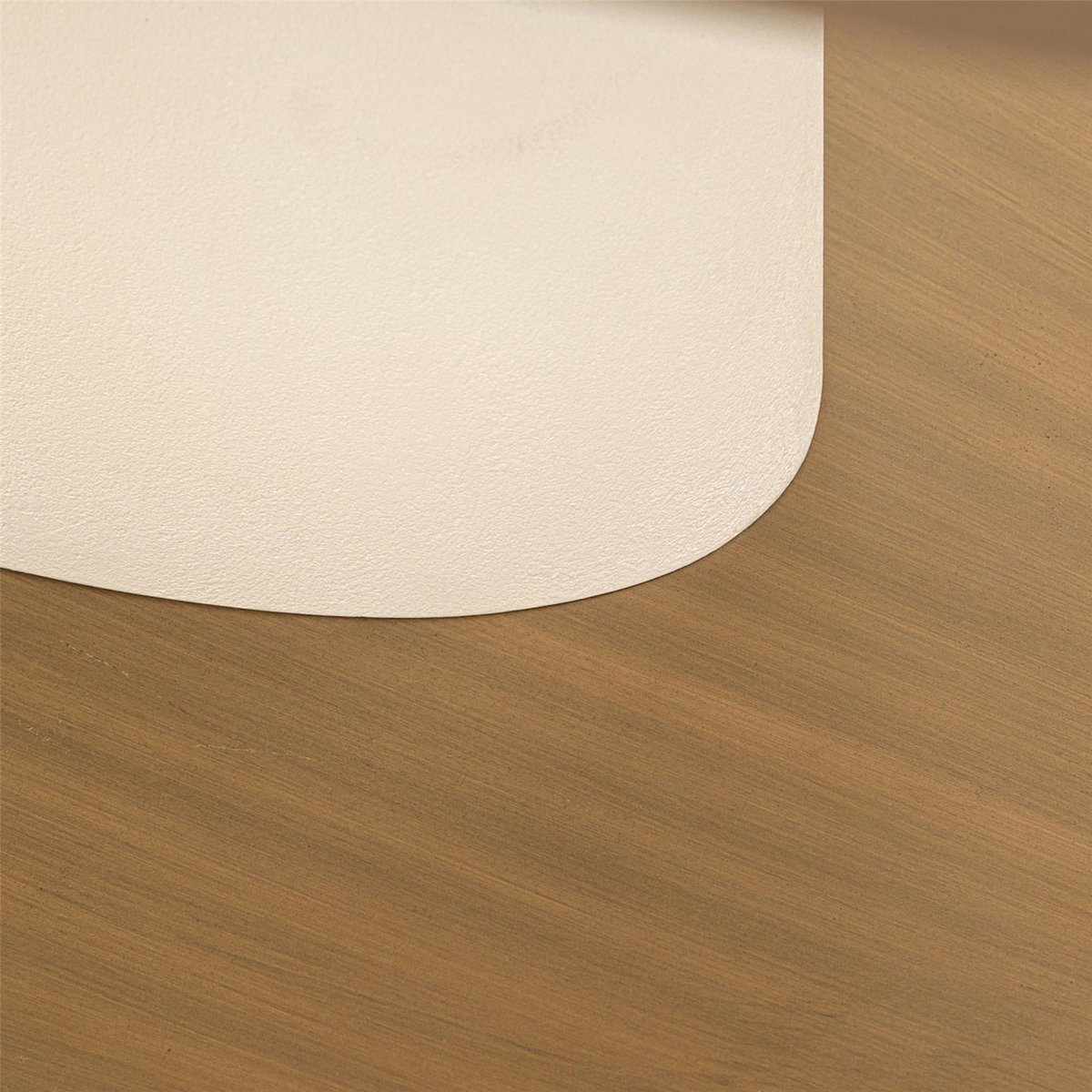 Table à manger ovale en céramique et métal Tivoli blanc travertin et bronze doré, RECOLLECTION