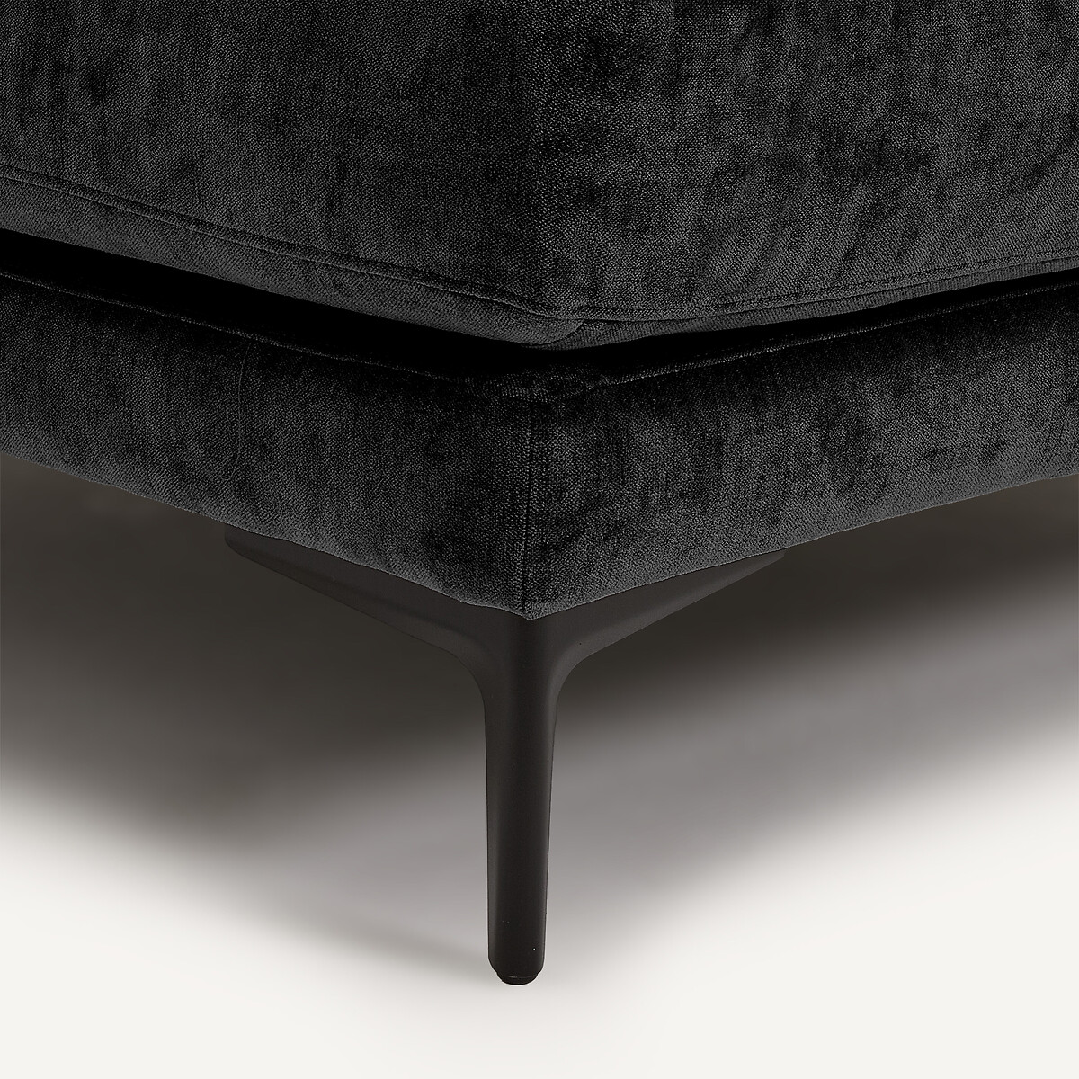 Chaise longue in velluto misto, MODERNISTE, design Emmanuel Gallina carbonio, AM.PM X EMMANUEL GALLINA