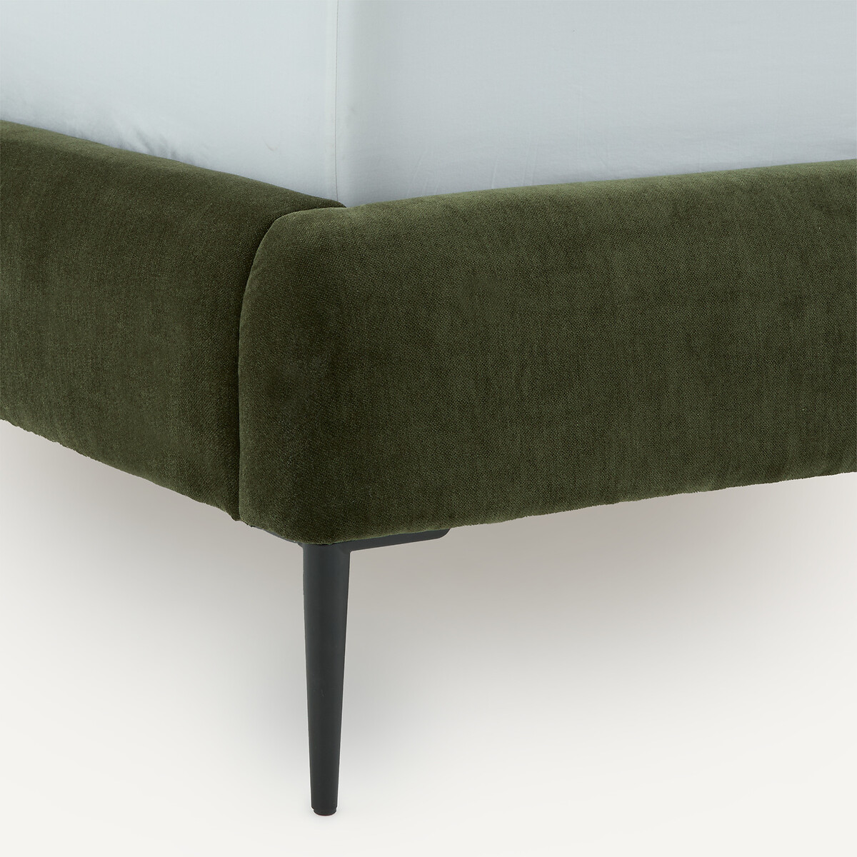 Bett OSCAR aus Velours, mit Lattenrost , Design Emmanuel Gallina olivgrün, EMMANUEL GALLINA X AM.PM