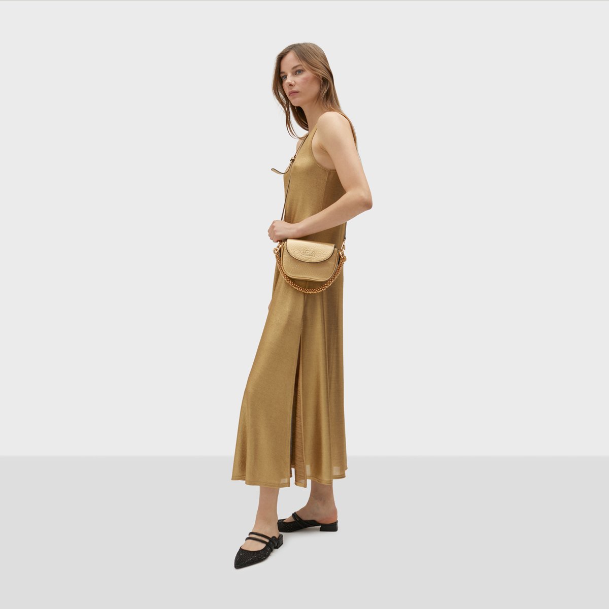 Robe longue sans manches avec fente latérale doré, LOLA CASADEMUNT