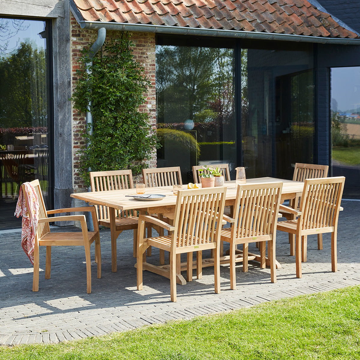 Salon de jardin en teck massif extensible 8/10 places MIDLAND naturel, BERAH GETAH