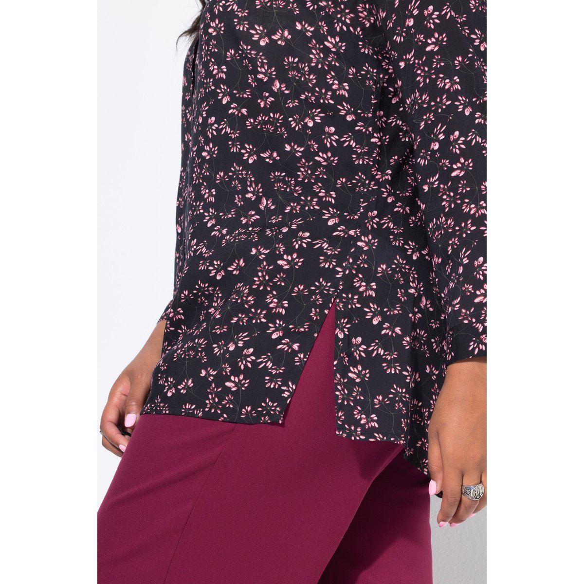 Chemisier coupe Boxy, imprimé floral intégral noir, STUDIO UNTOLD