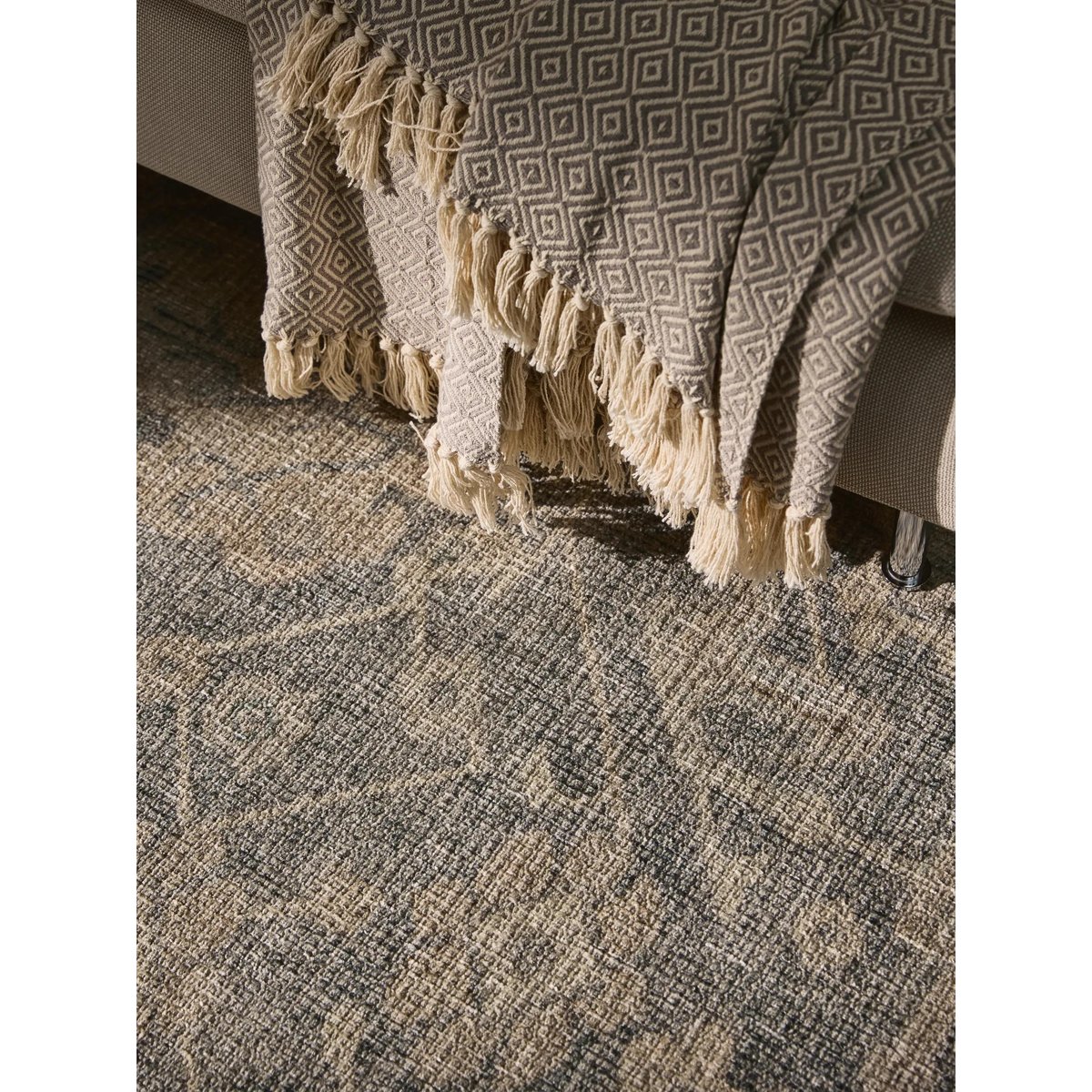 Tapis LORENZO gris foncé, BENUTA