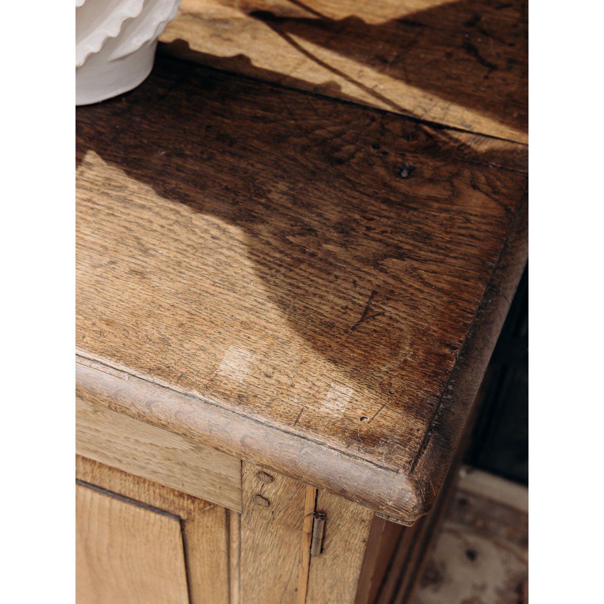 Buffet rustique massif Gilbert N°1696 - Bon état bois foncé, DEBONGOUT