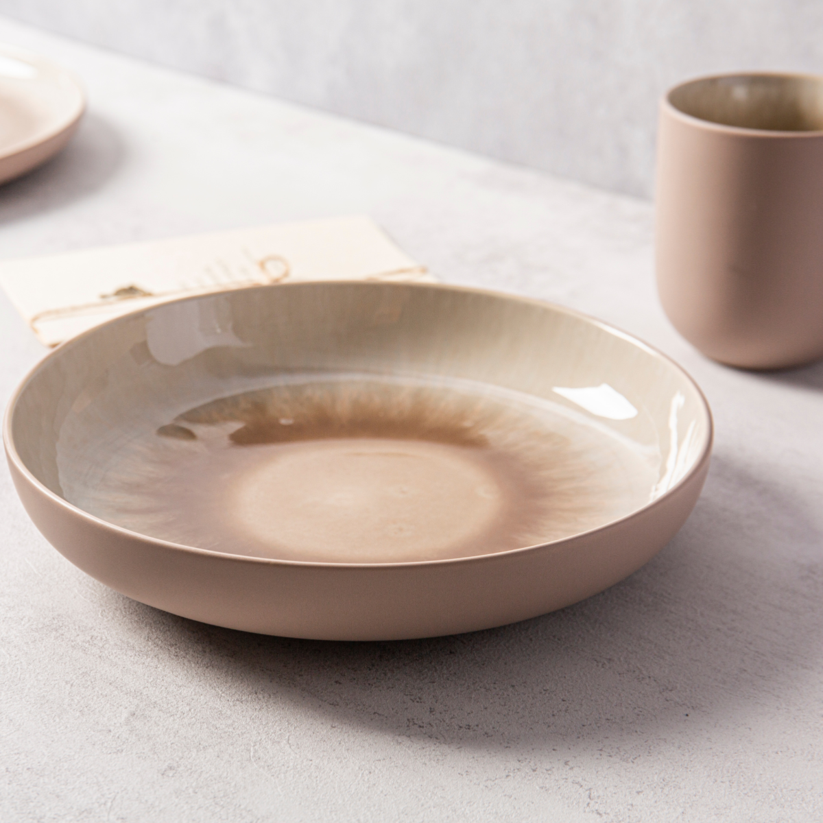 Lot de 6 assiettes creuses - "Iris" couleur unique, LAGUIOLE CUISSON