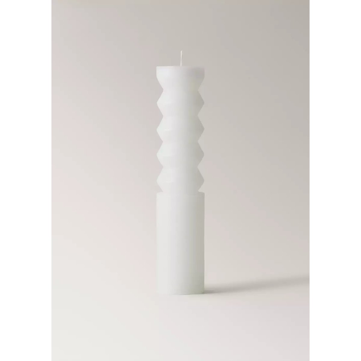 Bougie sculpturale haute blanc cassé, MANGO HOME