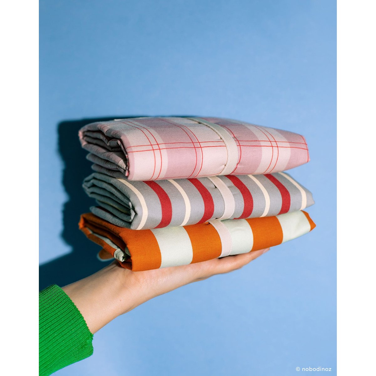 Tapis à langer STORIES Édition limitée blue red stripes, NOBODINOZ