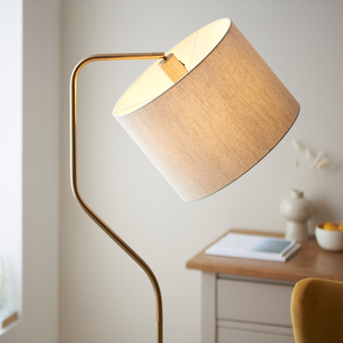 Cleo Floor Light in Brushed Aged Brass natural, ÉDITÉ