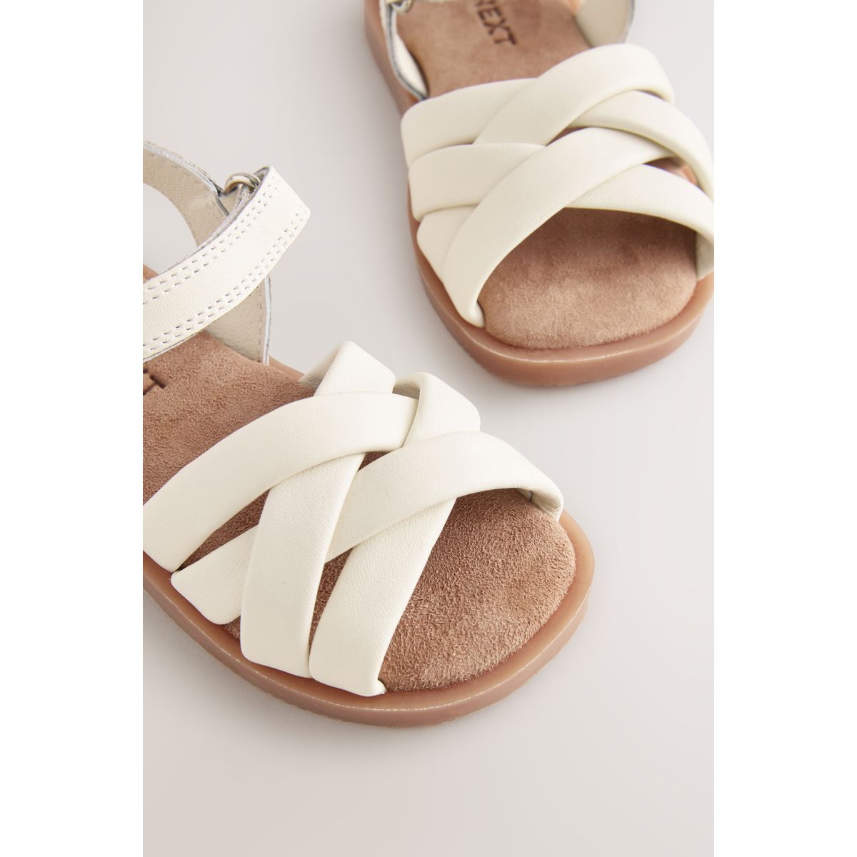Sandales tissées avec scratch pour femme blanc, NEXT