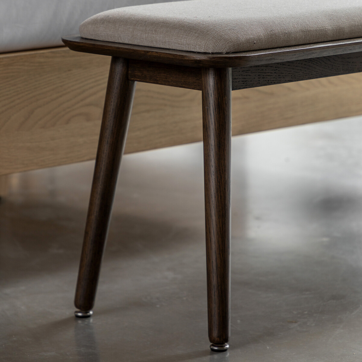 Hale Smoked Oak & Linen Upholstered 2 Seater Dining Bench (124 cm) smoked oak, ÉDITÉ