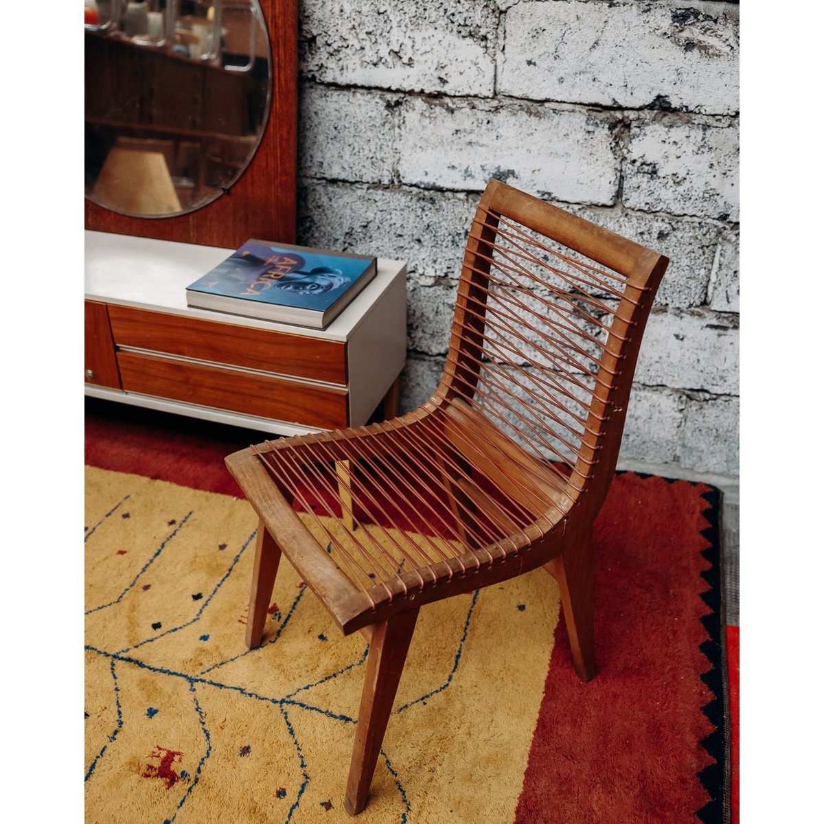 Paire de chaises en scoubidou Alma N°141 - Bon état bois, DEBONGOUT