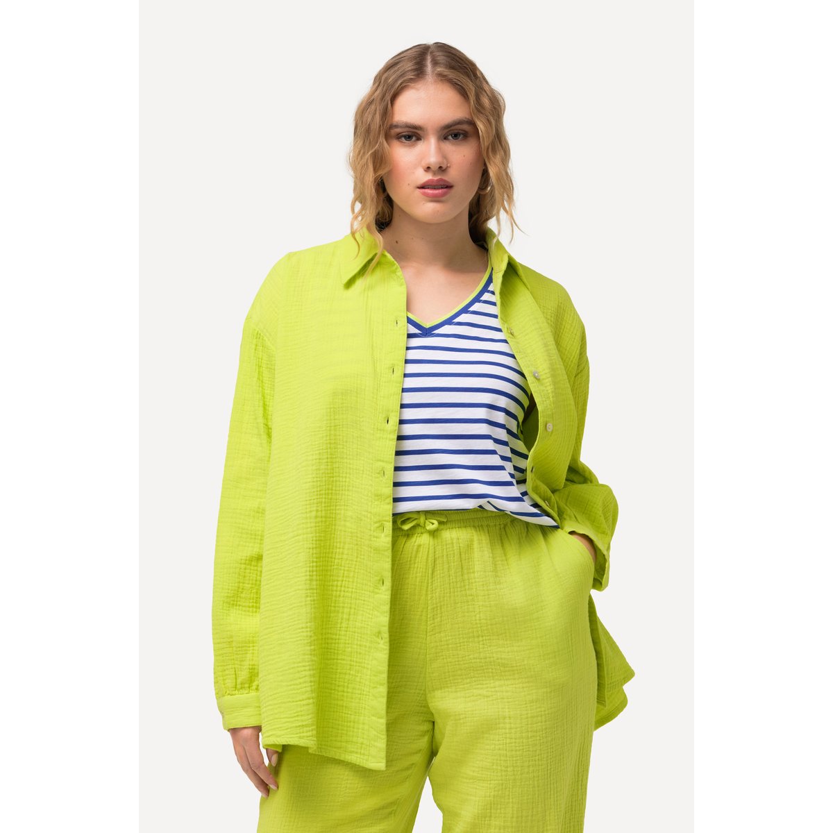 Chemisier oversize en mousseline vert fluo, ULLA POPKEN