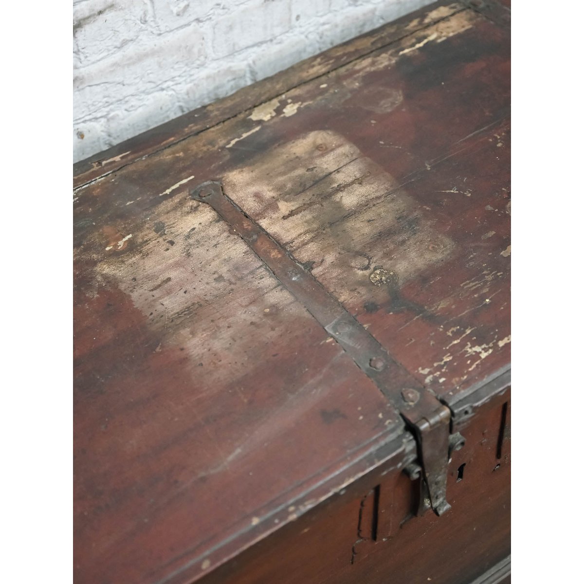 Coffre ancien en bois Lucien N°190 - Bon état bois foncé, DEBONGOUT