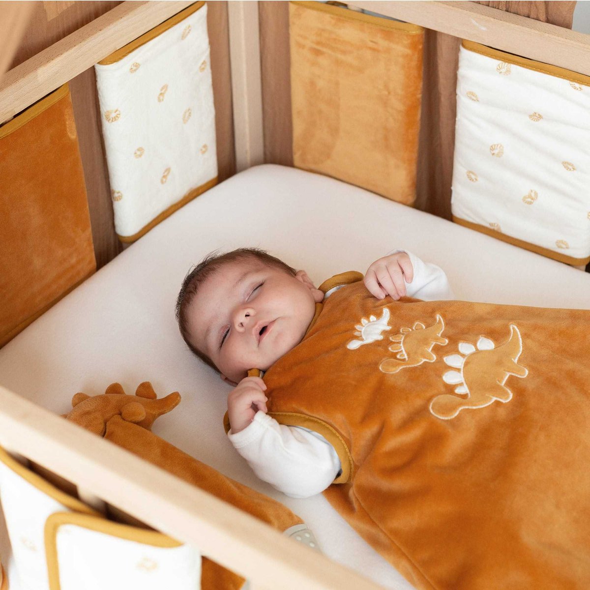 Tour de lit modulable - Protège barreaux lit bébé marrón, TROIS KILOS SEPT