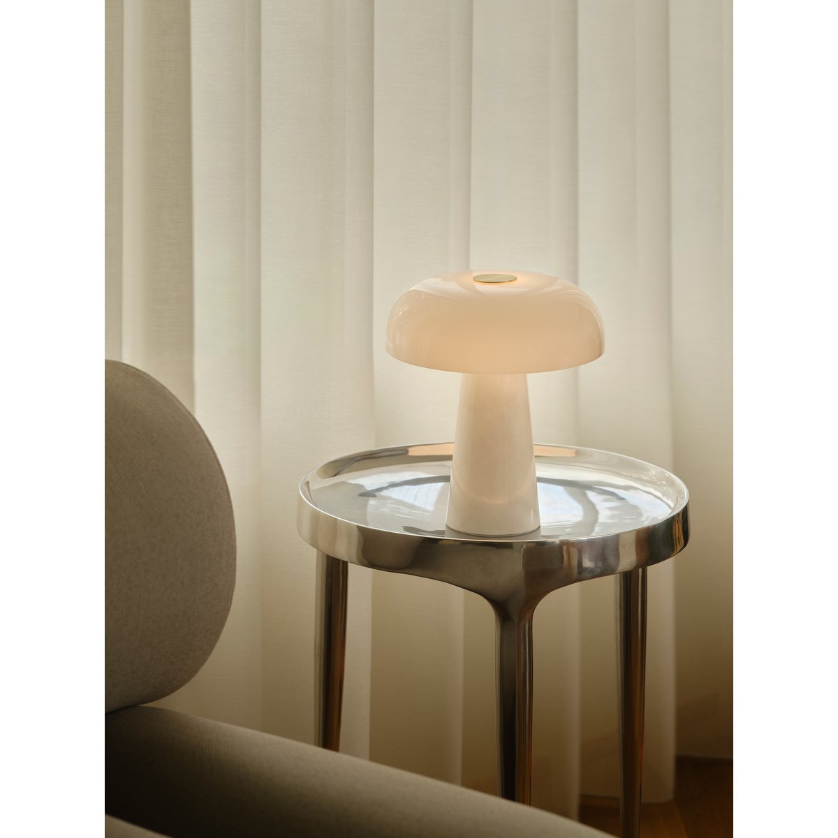 Lampe à poser mini forme champignon en marbre et verre, GLOSSY blanc, DESIGN FOR THE PEOPLE