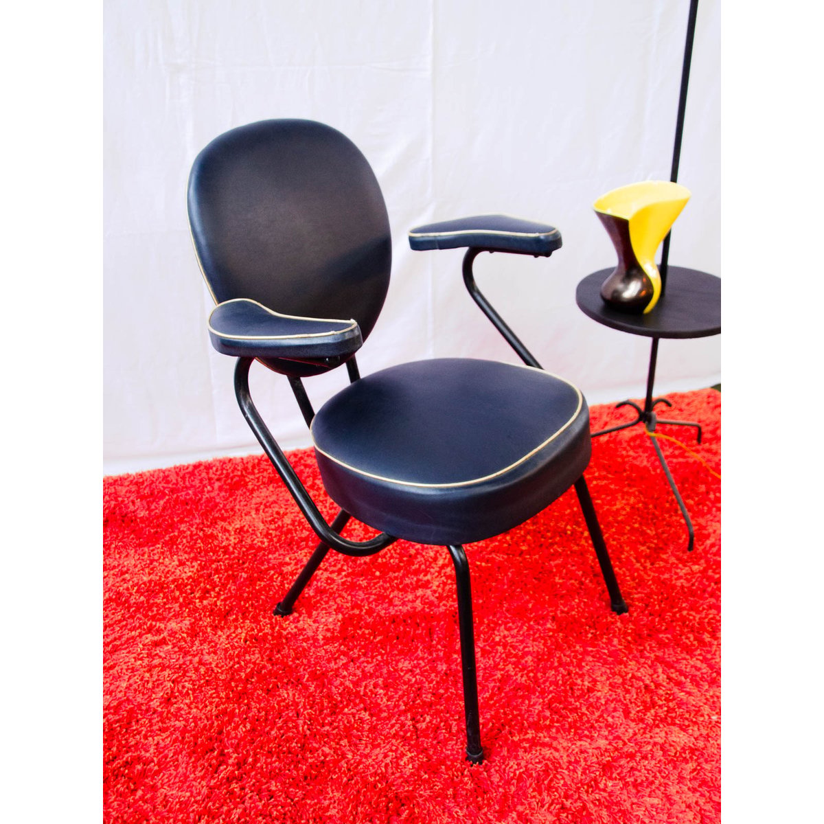 Fauteuil en skaï bleu foncé Jakob N°1444 - Bon état bleu foncé, DEBONGOUT