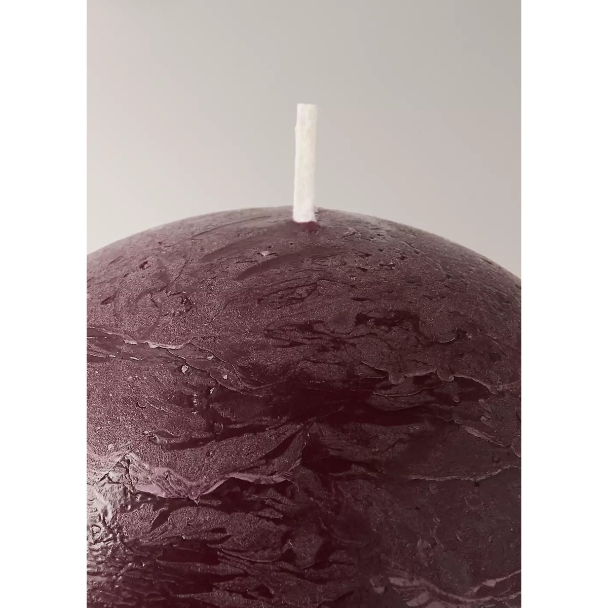 Bougie ronde à texture grenat, MANGO HOME