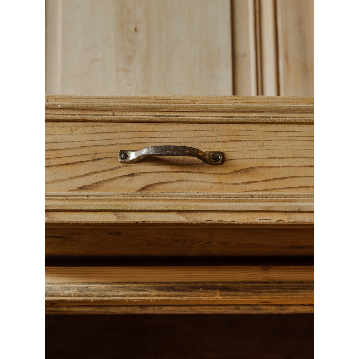 Armoire en bois Blandine N°439 - Bon état bois clair, DEBONGOUT