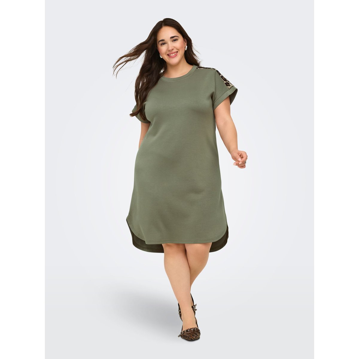 Robe grise - smokey olive, ONLY CARMAKOMA