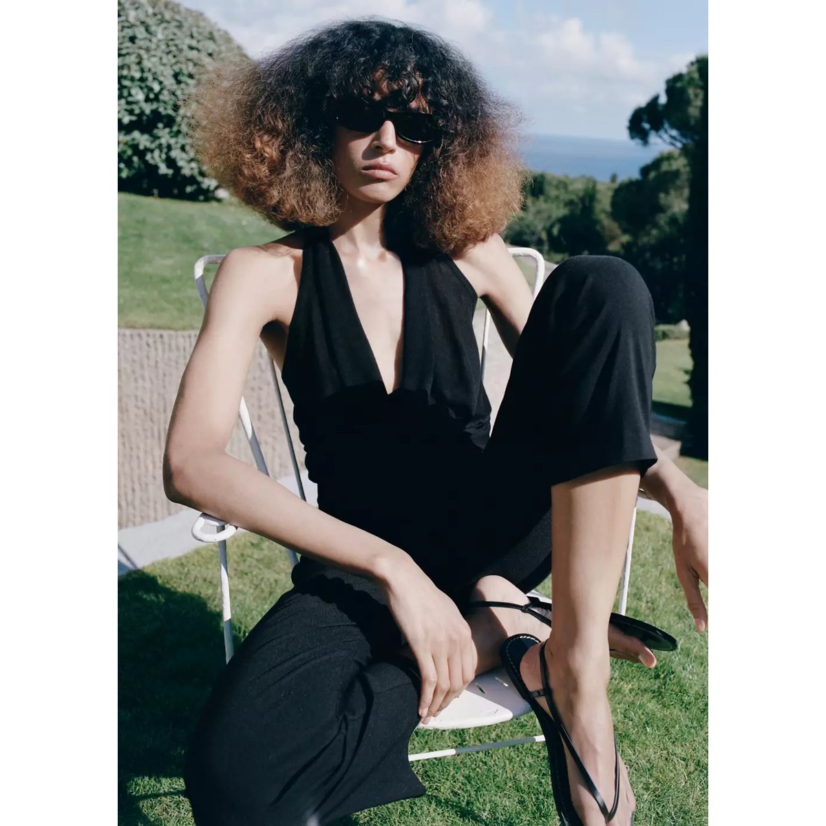 Top drapé en maille fine noir, MANGO