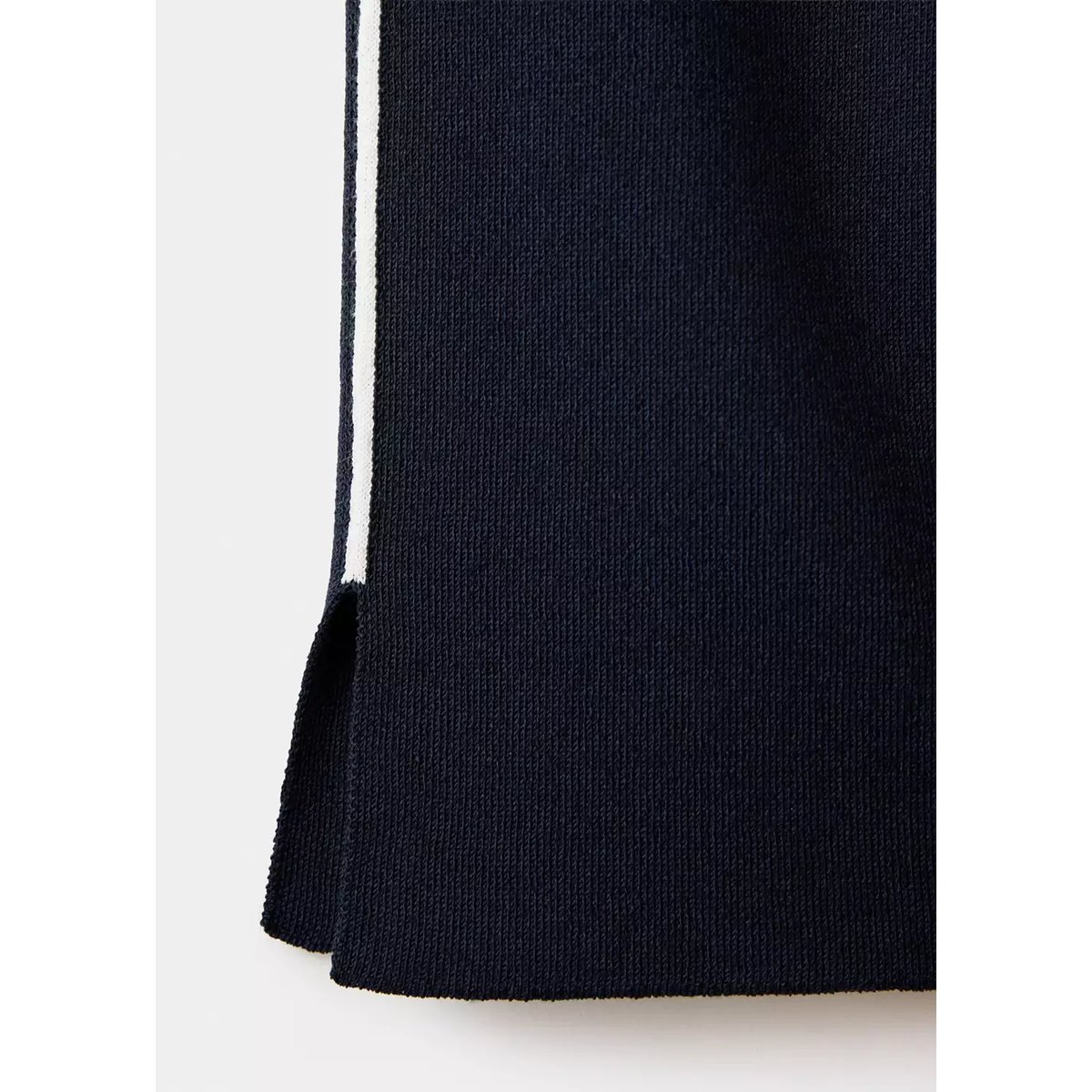 Pantalon en maille capri à rayure contrastée bleu marine, MANGO